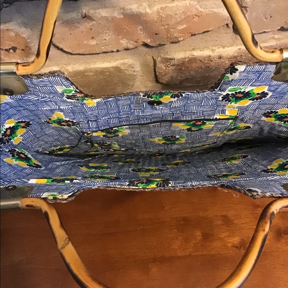 VINTAGE Woman's Boho Woven Grass Basket Bamboo Handles Tote Bag - Picture 2 of 4